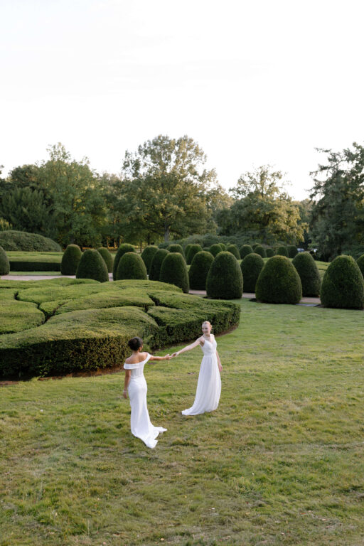 braute tanzen in park