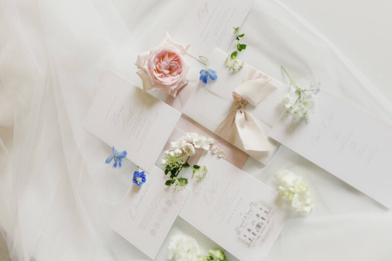 flatlay brautdetails