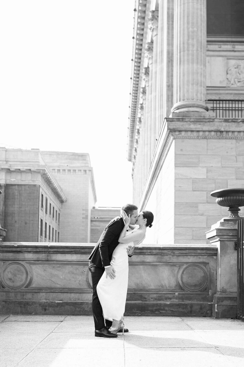 brautigam kuesst braut sw